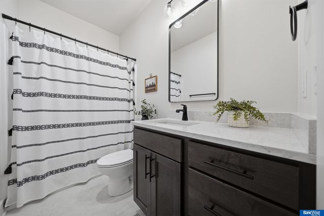 4000 Primrose Place, Lincoln, NE 68516