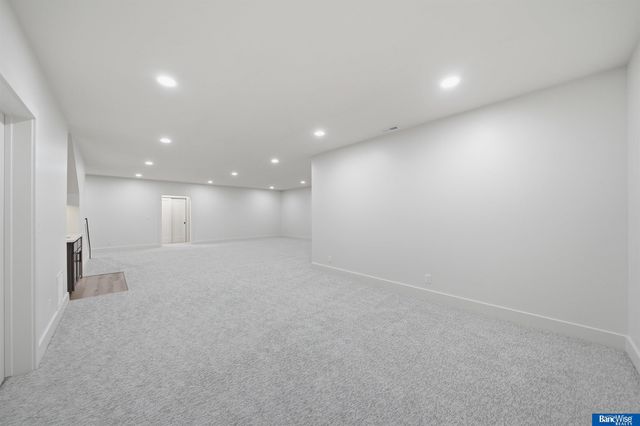 4000 Primrose Place, Lincoln, NE 68516