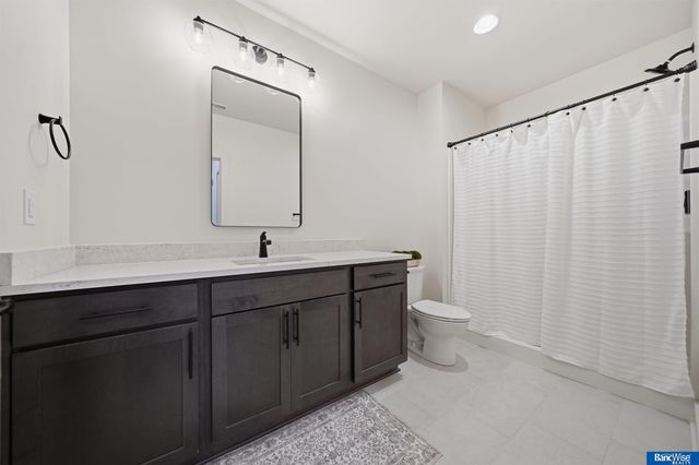 4000 Primrose Place, Lincoln, NE 68516
