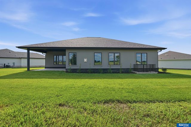 4000 Primrose Place, Lincoln, NE 68516