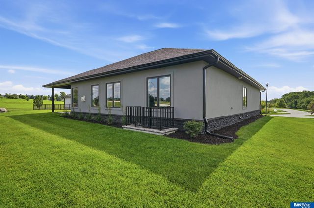 4000 Primrose Place, Lincoln, NE 68516