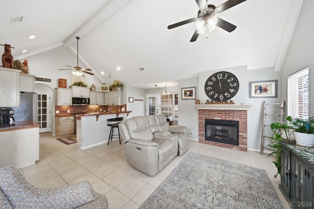 2619 Woodstone Drive, Catoosa, OK 74015