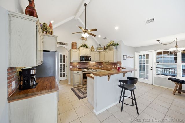 2619 Woodstone Drive, Catoosa, OK 74015