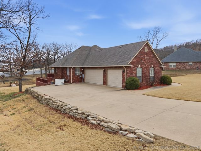 2619 Woodstone Drive, Catoosa, OK 74015