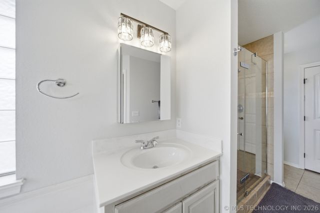 2619 Woodstone Drive, Catoosa, OK 74015