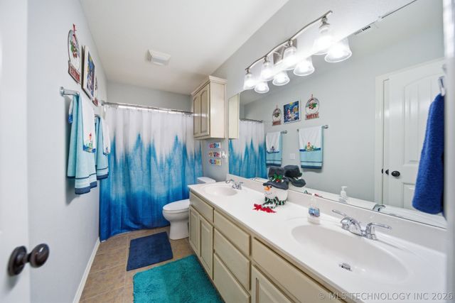 2619 Woodstone Drive, Catoosa, OK 74015