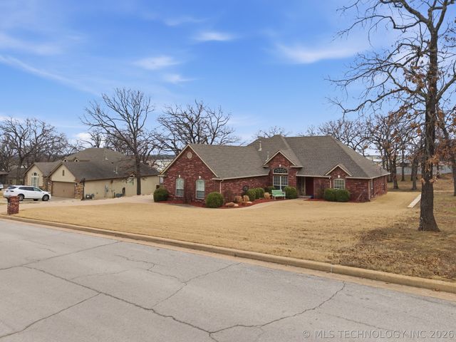 2619 Woodstone Drive, Catoosa, OK 74015