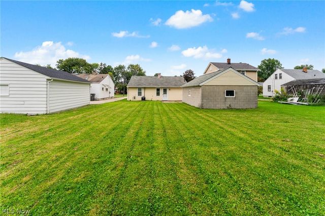 1625 Everett Avenue, Youngstown, OH 44514