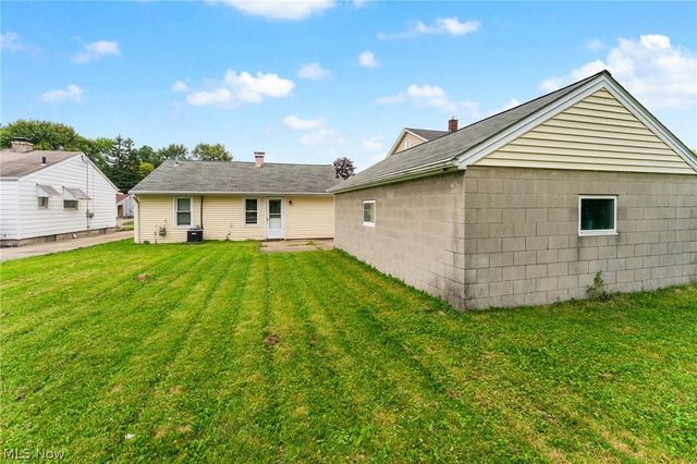 1625 Everett Avenue, Youngstown, OH 44514