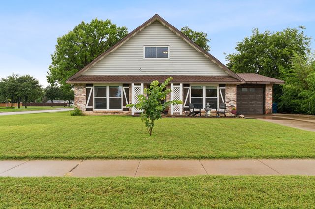 2318 Valleywood Drive, Carrollton, TX 75006