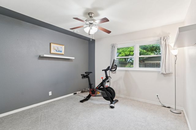 2318 Valleywood Drive, Carrollton, TX 75006