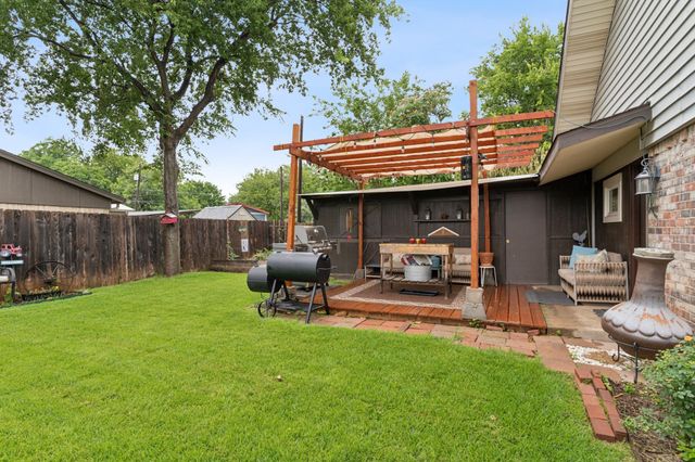 2318 Valleywood Drive, Carrollton, TX 75006