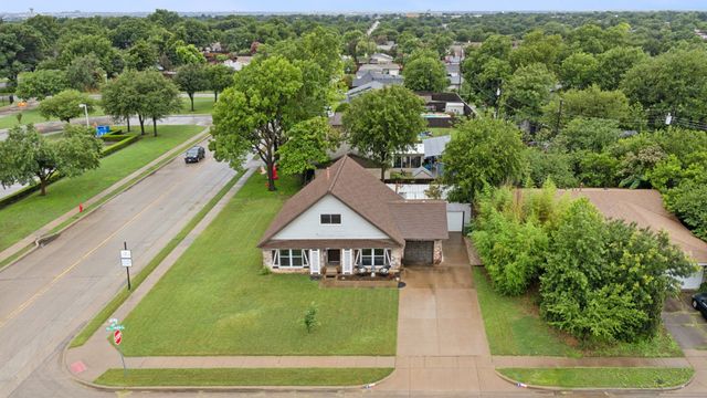 2318 Valleywood Drive, Carrollton, TX 75006
