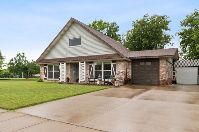 2318 Valleywood Drive, Carrollton, TX 75006