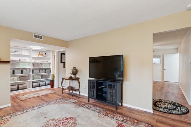 2318 Valleywood Drive, Carrollton, TX 75006