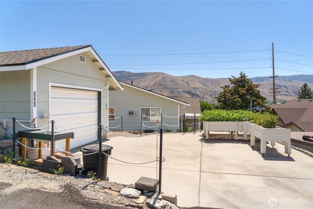 2548 Entiat Way, Entiat, WA 98822