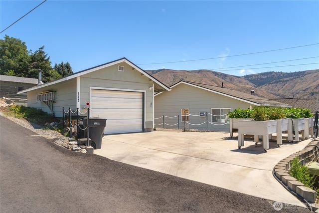 2548 Entiat Way, Entiat, WA 98822