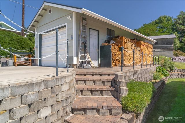 2548 Entiat Way, Entiat, WA 98822