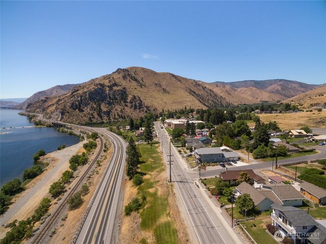 2548 Entiat Way, Entiat, WA 98822