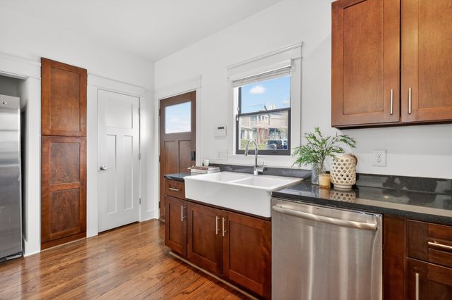 306 Artisan Ln, Nashville, TN 37204