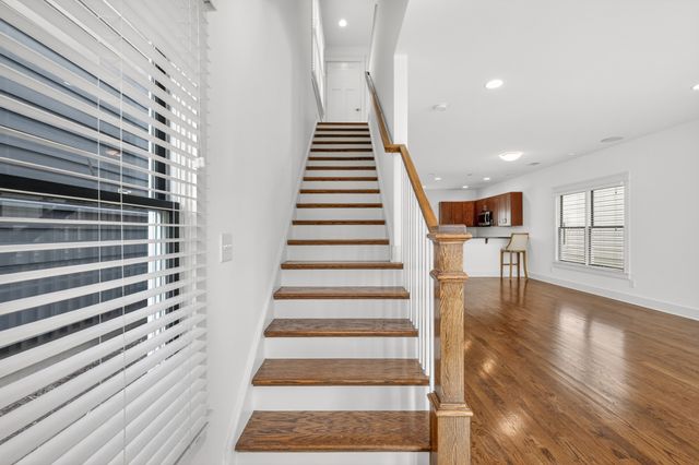 306 Artisan Ln, Nashville, TN 37204