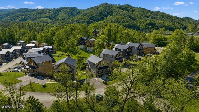 2872 Sequoia Road, Pigeon Forge, TN 37863