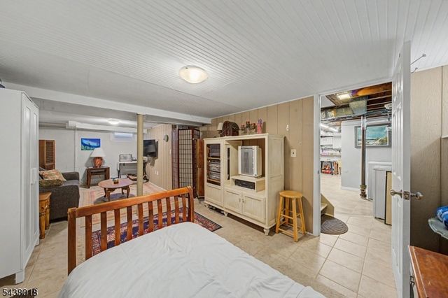714 5Th Street, Carlstadt Boro, NJ 07072