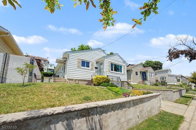 714 5Th Street, Carlstadt Boro, NJ 07072