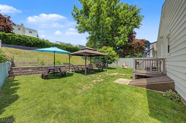 714 5Th Street, Carlstadt Boro, NJ 07072