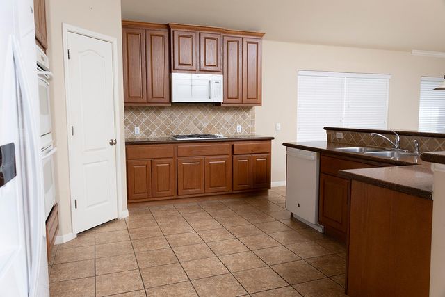 7917 Menler DR, Austin, TX 78735