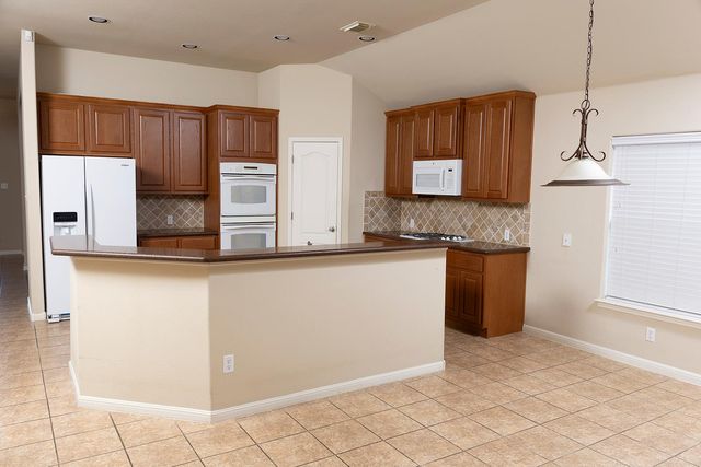 7917 Menler DR, Austin, TX 78735