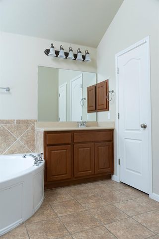 7917 Menler DR, Austin, TX 78735