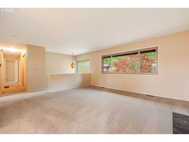 11420 Sw TIMBERLINE Dr, Beaverton, OR 97008