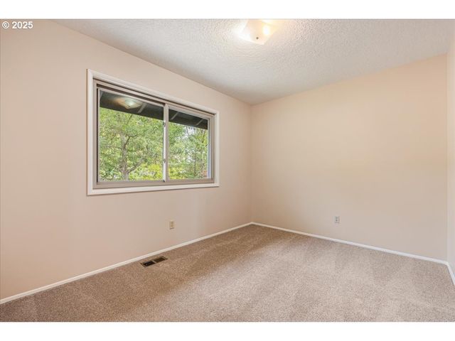 11420 Sw TIMBERLINE Dr, Beaverton, OR 97008