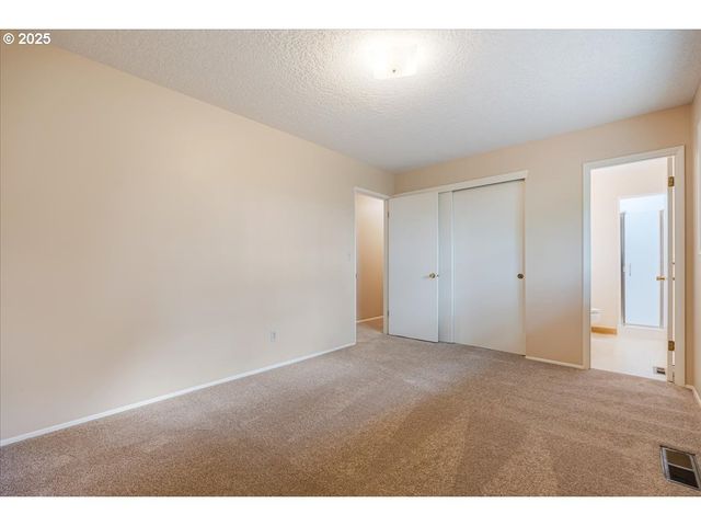 11420 Sw TIMBERLINE Dr, Beaverton, OR 97008