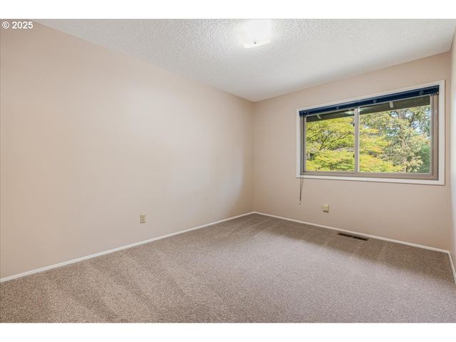 11420 Sw TIMBERLINE Dr, Beaverton, OR 97008