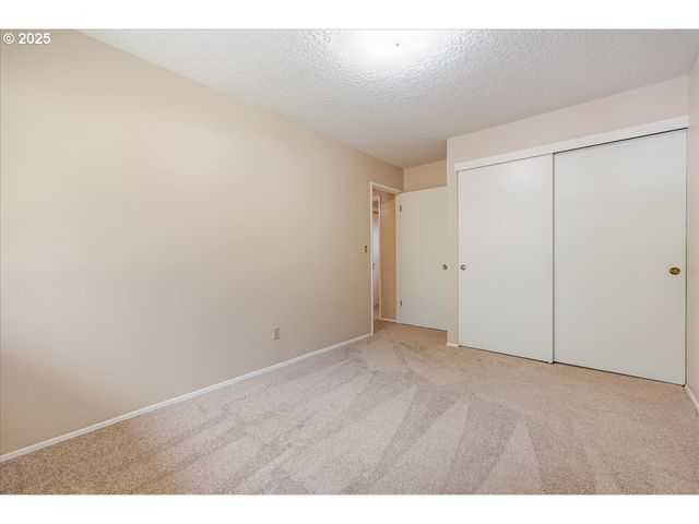 11420 Sw TIMBERLINE Dr, Beaverton, OR 97008