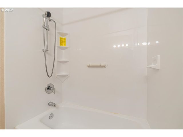 11420 Sw TIMBERLINE Dr, Beaverton, OR 97008