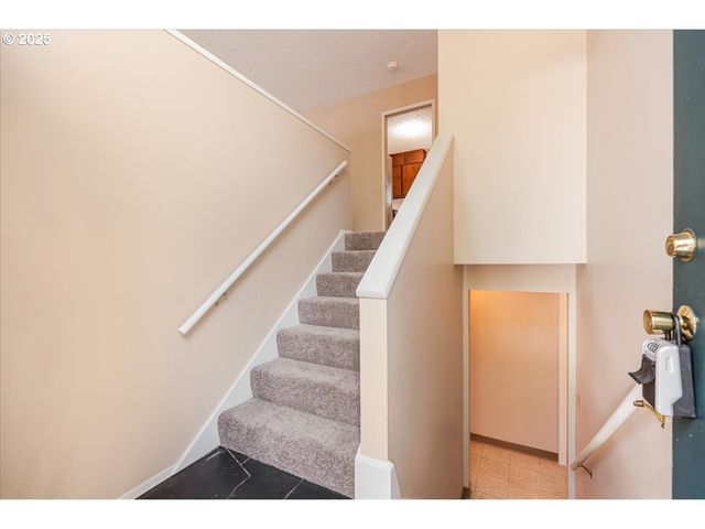11420 Sw TIMBERLINE Dr, Beaverton, OR 97008