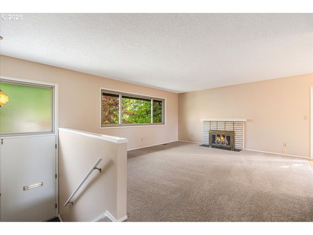 11420 Sw TIMBERLINE Dr, Beaverton, OR 97008