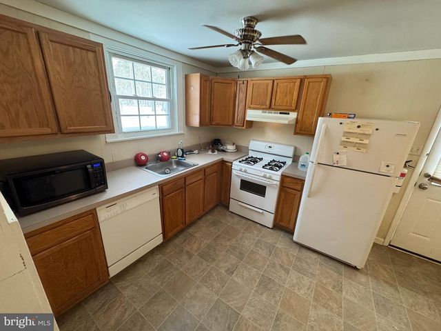 800 HICKORY AVE, Browns Mills, NJ 08015