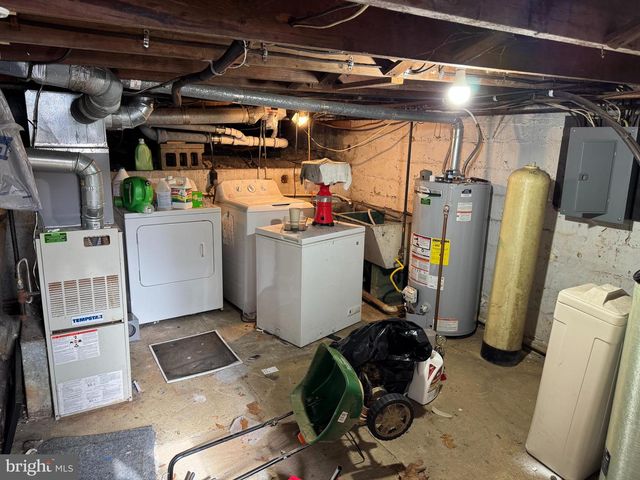 800 HICKORY AVE, Browns Mills, NJ 08015