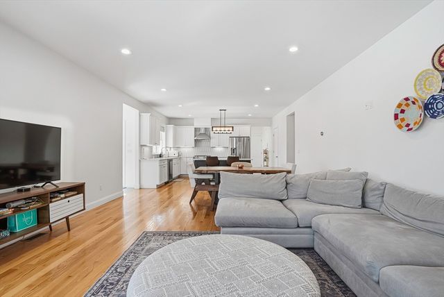 279 West Central B, Natick, MA 01760