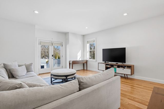 279 West Central B, Natick, MA 01760