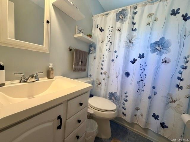 143 Farber Drive 143, West Babylon, NY 11704