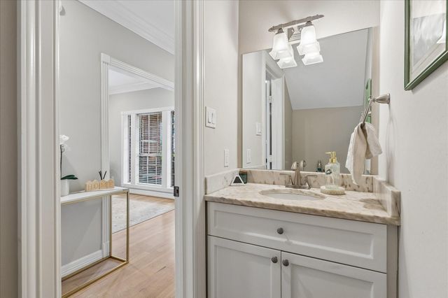 4320 Wendell Street, Bellaire, TX 77401