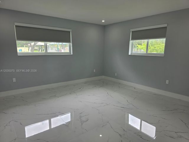 4990 NW 31st Ave, Miami, FL 33142