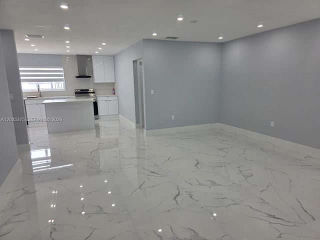4990 NW 31st Ave, Miami, FL 33142
