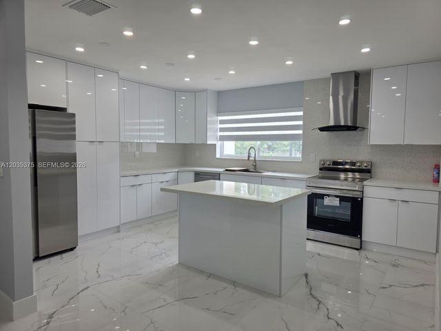 4990 NW 31st Ave, Miami, FL 33142