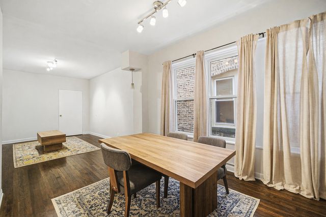 4045 W Nelson Street, Chicago, IL 60641